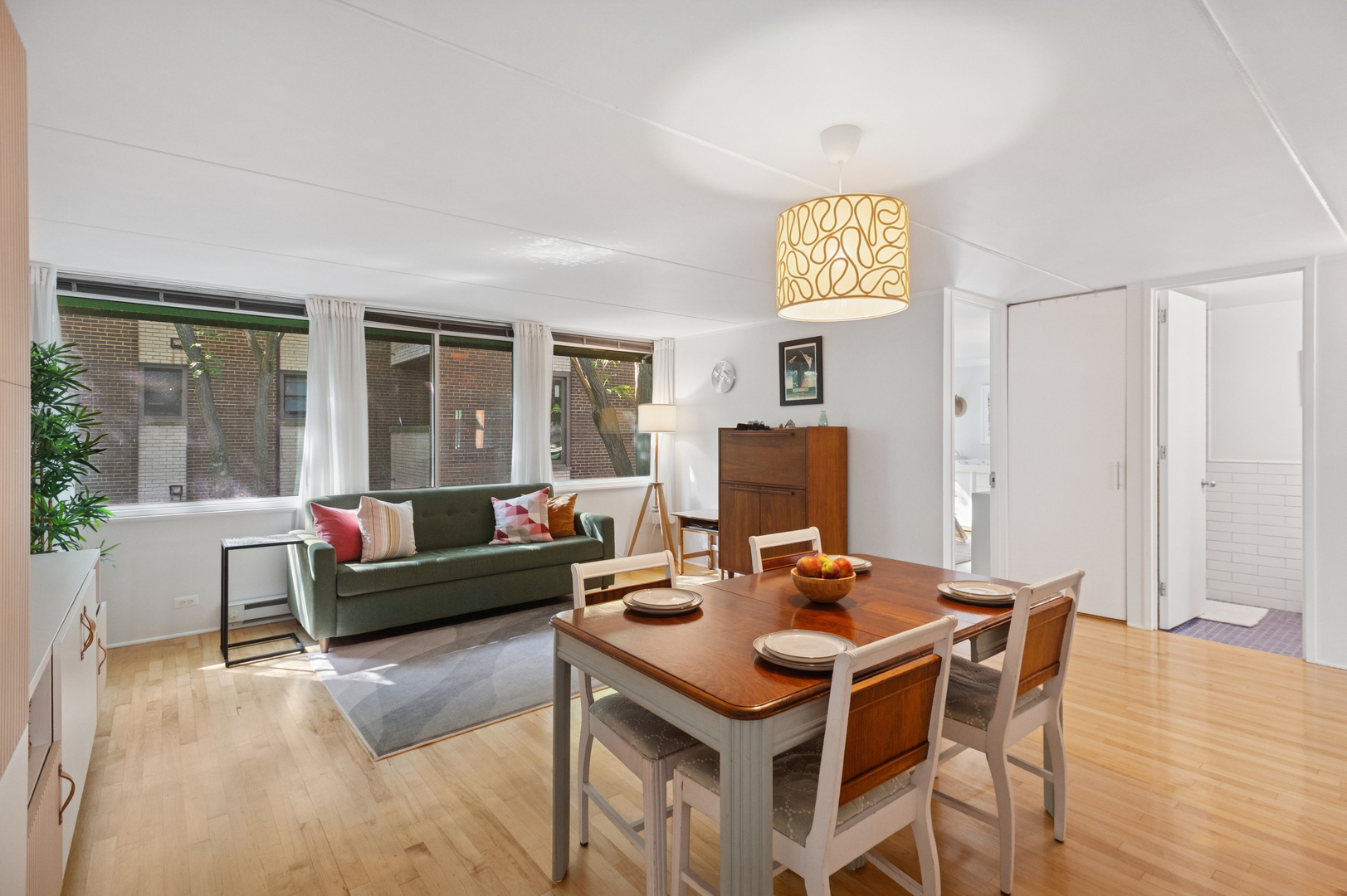 840 Michigan Avenue, Unit 22 Evanston, IL 60202 - Photo 3 of 25