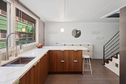 $529,000 | 840 Michigan Avenue, Unit 22, Evanston, IL 60202