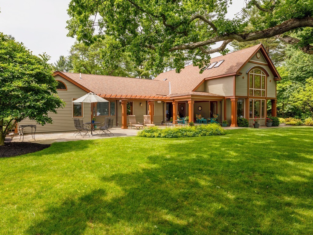 120 Locksley Road Lynnfield, MA 01940 - Photo 20 of 26 Gallery Image 20
