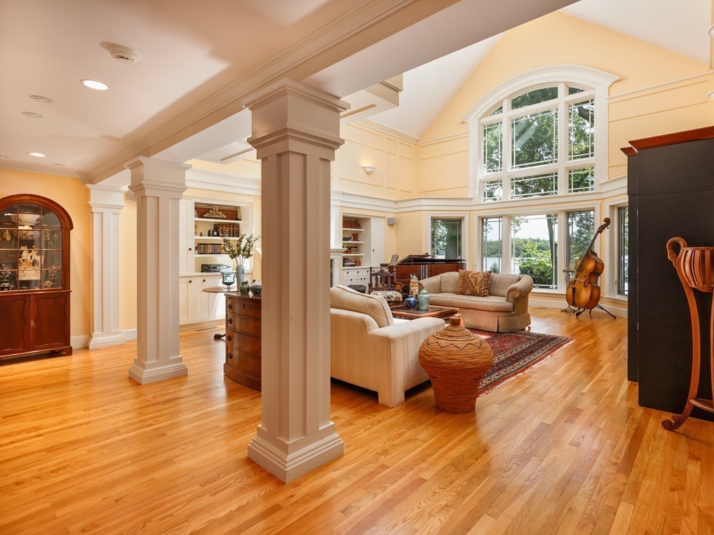120 Locksley Road Lynnfield, MA 01940 - Photo 5 of 26 Gallery Image 5