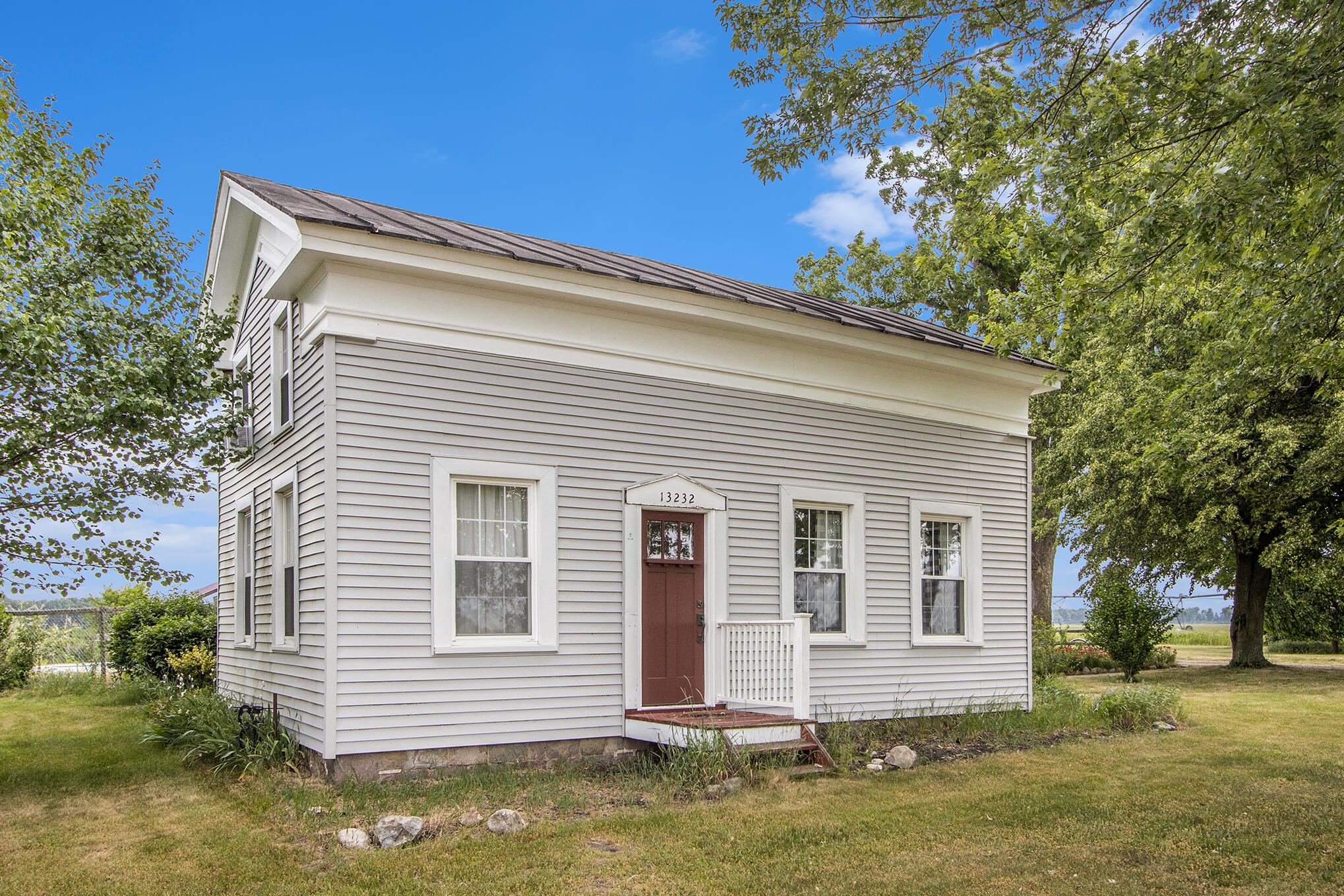 13232 Dickinson Road Constantine, MI 49042 - Photo 3 of 25 020_13232dickinson_28