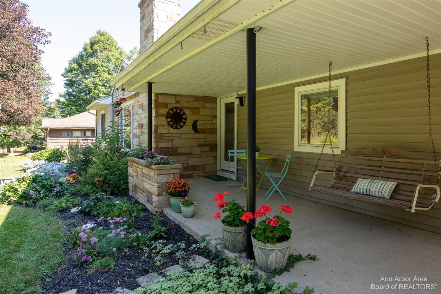 2120 Newport Road Ann Arbor, MI 48103 - Photo 2 of 35 Photo 2