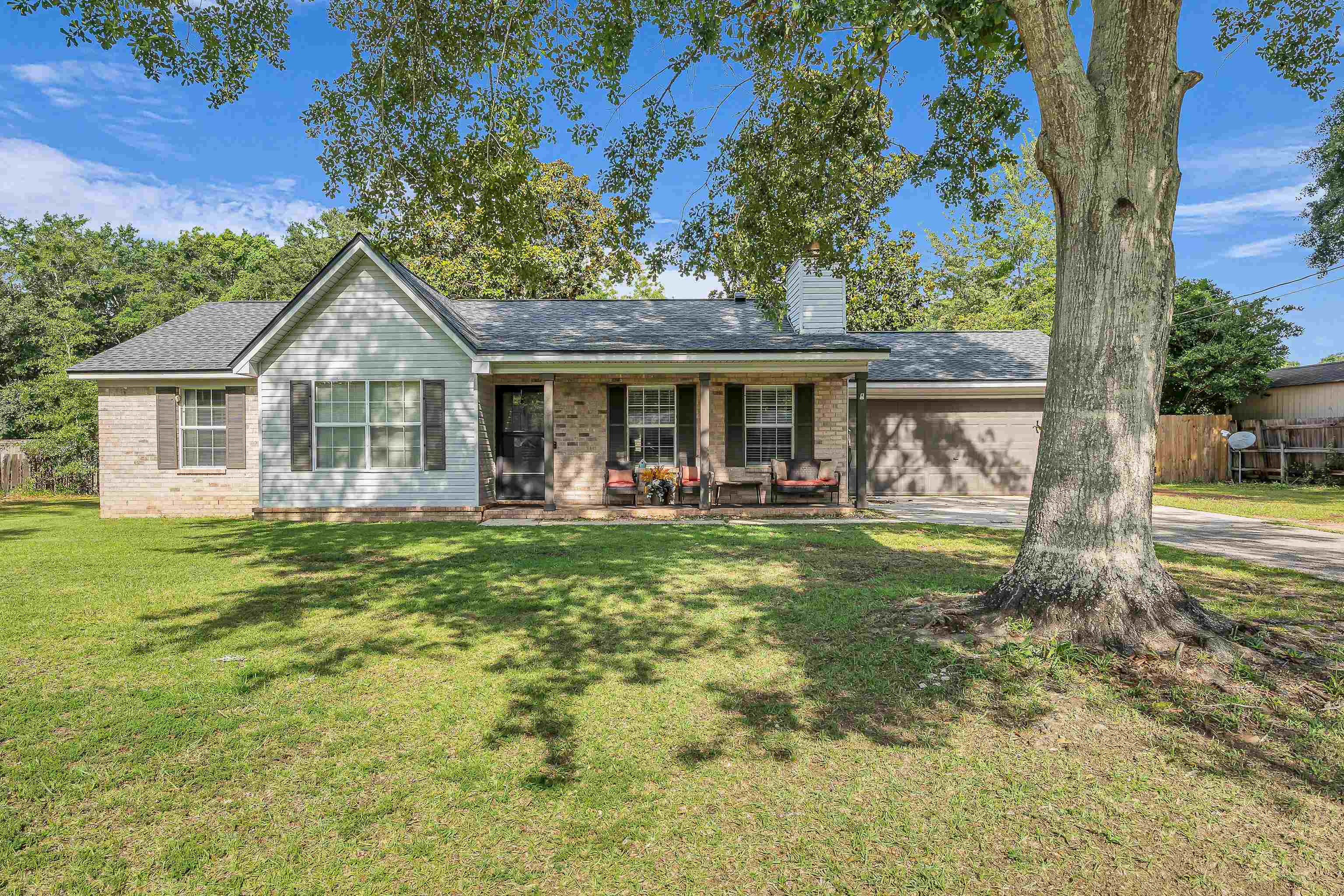 23214 Rochelle Loop Robertsdale, AL 36567 - Photo 1 of 27 Front Of Structure