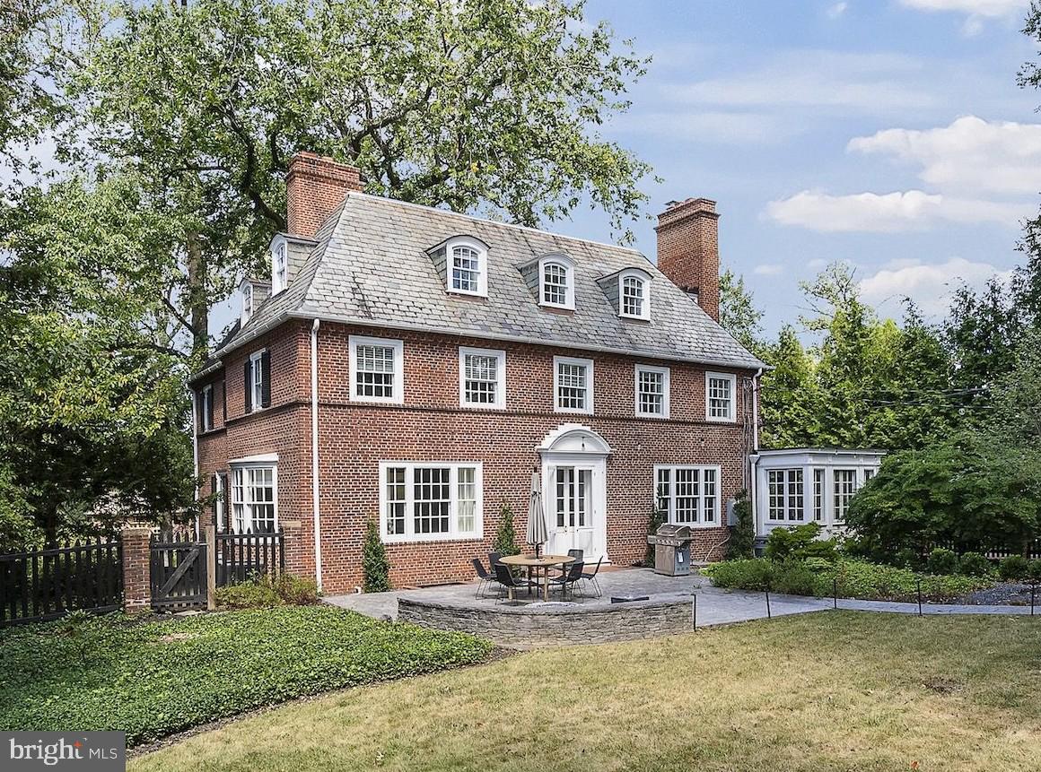 203 East Highfield Road Baltimore, MD 21218 - Photo 1 of 47 Gallery Image 1