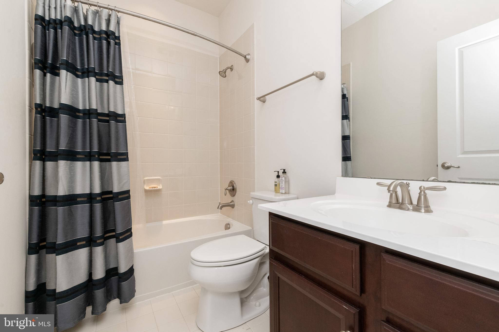 7321 Old Calvary Road Hanover, MD 21076 - Photo 14 of 33 full hallway bathroom