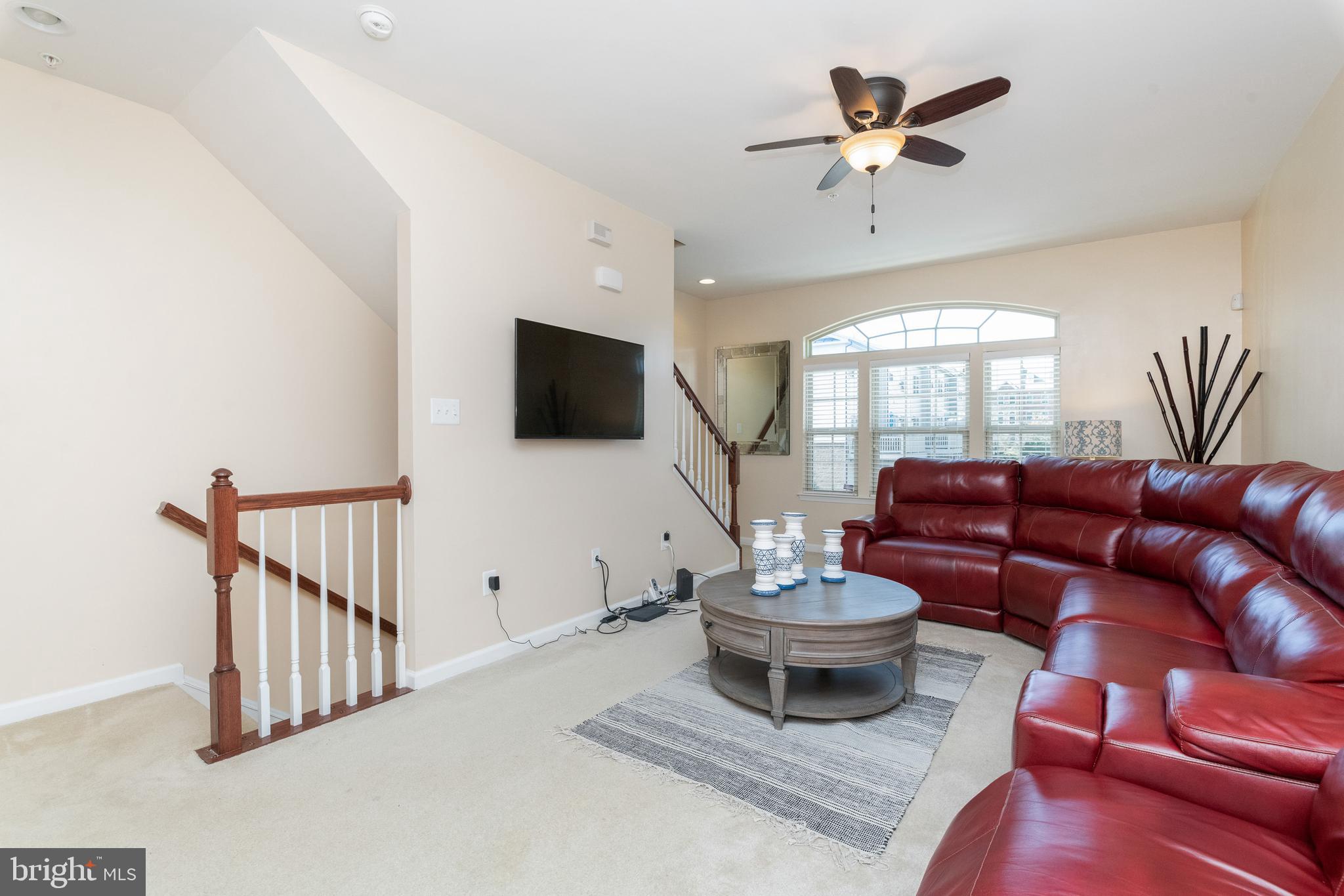 7321 Old Calvary Road Hanover, MD 21076 - Photo 22 of 33 Main floor living room