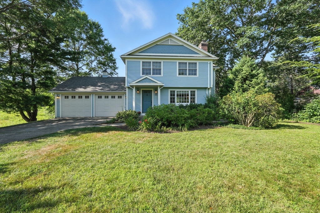 124 Pomeroy Lane Amherst, MA 01002 - Photo 1 of 32 Gallery Image 1