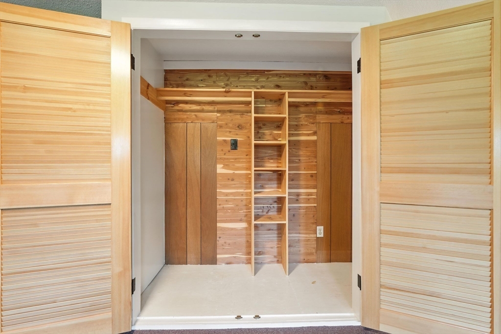 124 Pomeroy Lane Amherst, MA 01002 - Photo 23 of 32 Gallery Image 23