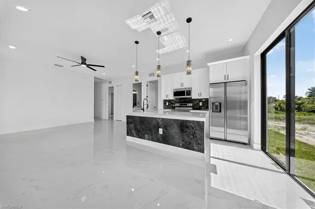 $274,000 | 639 Montclair Avenue South, Lehigh Acres, FL 33974