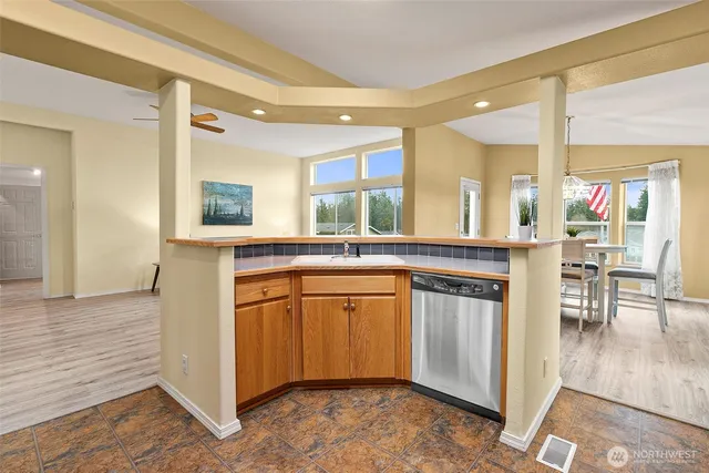 $549,995 | 27410 218th Lane Southeast, Unit 82, Maple Valley, WA 98038