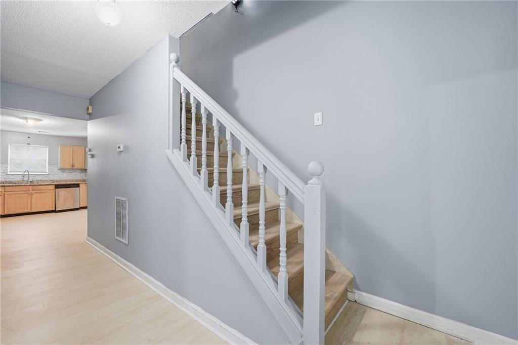 2125 Shoals Way Decatur, GA 30034 - Photo 4 of 42