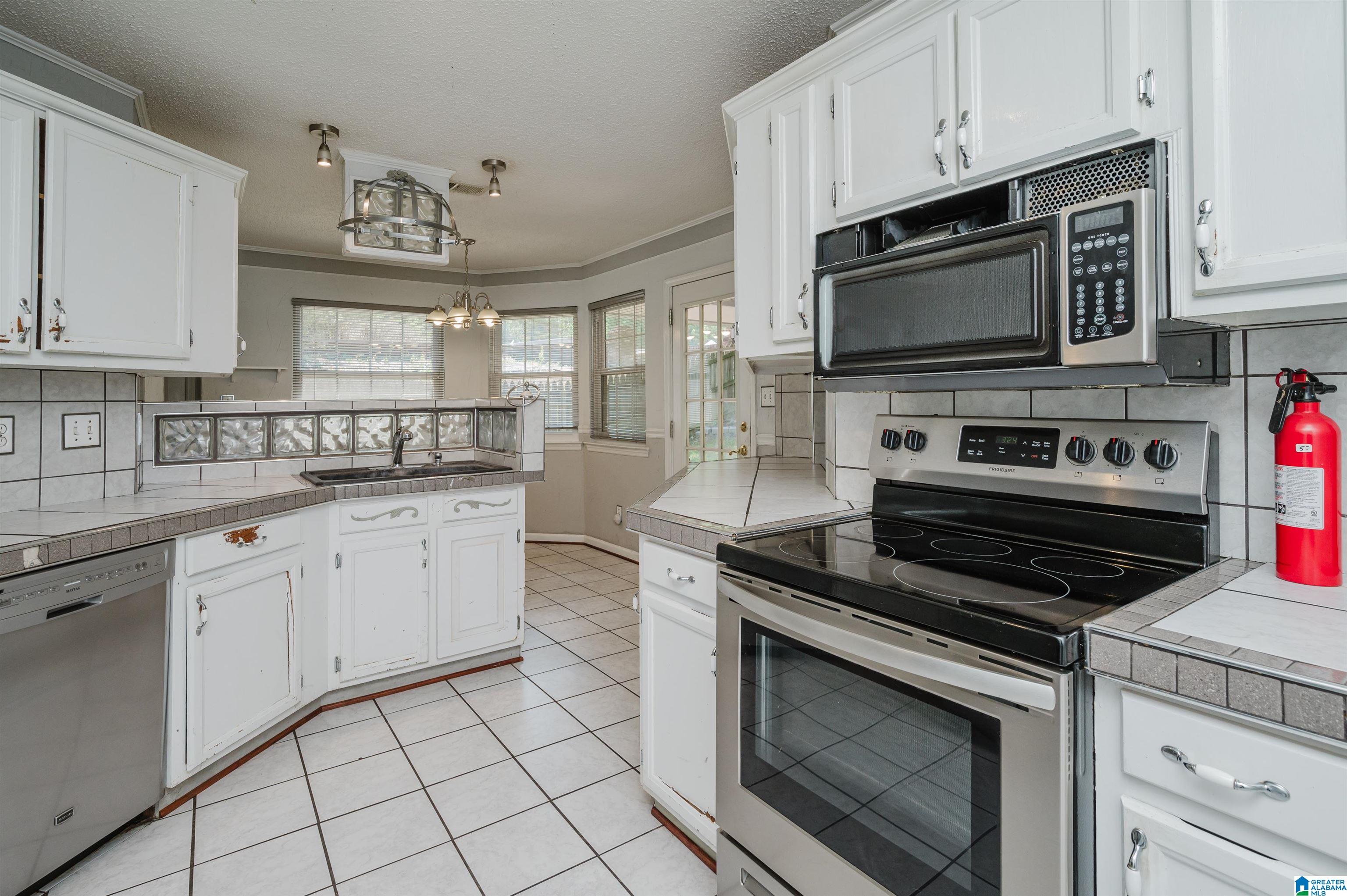 100 Braxton Way Pelham, AL 35124 - Photo 15 of 44
