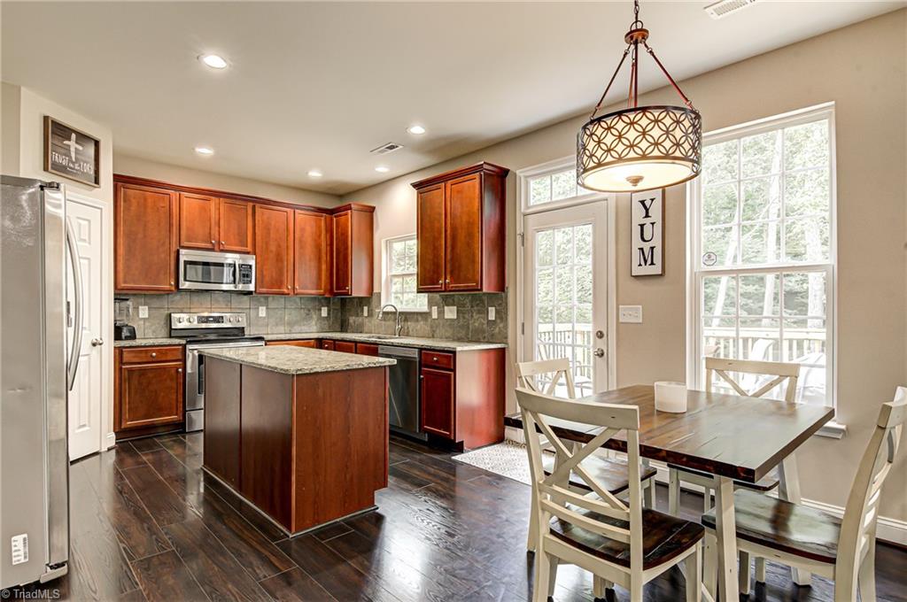3522 Sagedale Court High Point, NC 27265 - Photo 11 of 30