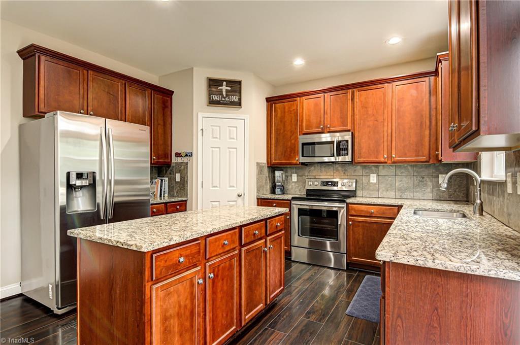 3522 Sagedale Court High Point, NC 27265 - Photo 12 of 30