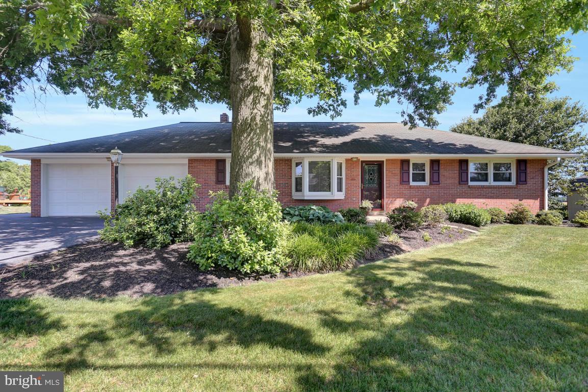 323 Owl Hill Road Lititz, PA 17543 - Photo 1 of 33