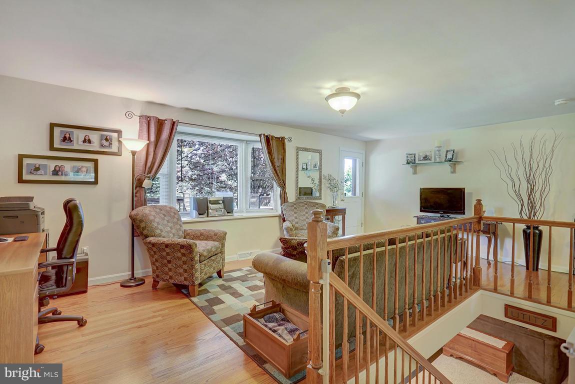 323 Owl Hill Road Lititz, PA 17543 - Photo 10 of 33