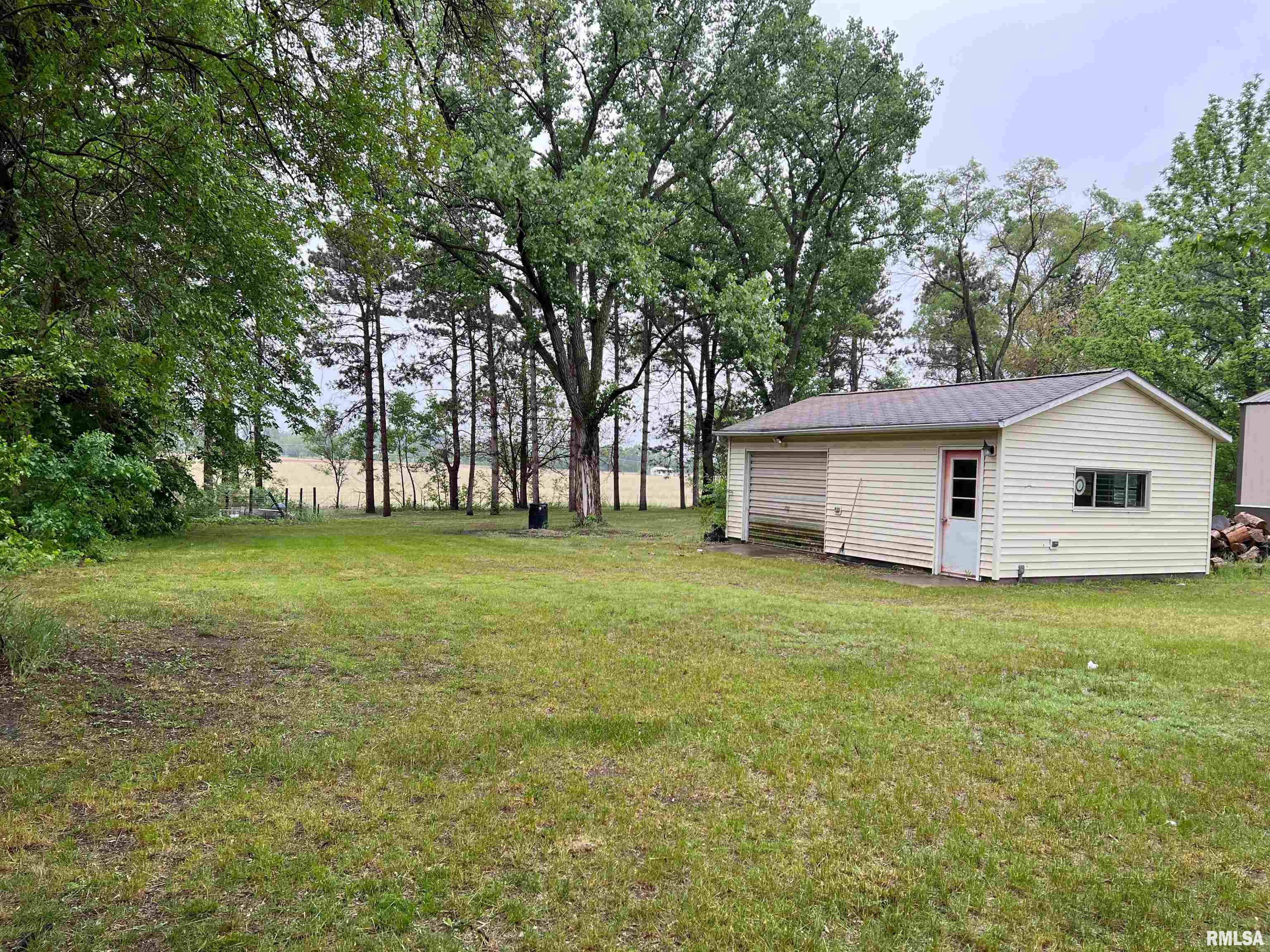 10464 2 Mile Road Thomson, IL 61285 - Photo 21 of 26