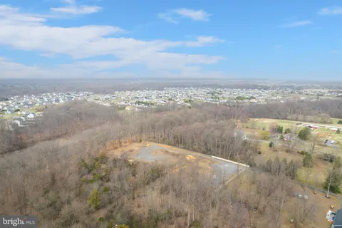 $350,000 | 2691 Dupont Parkway, Middletown, DE 19709