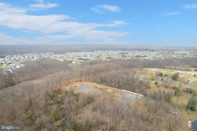 $350,000 | 2691 Dupont Parkway, Middletown, DE 19709