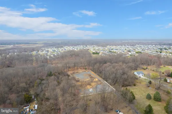 $325,000 | 2691 Dupont Parkway, Middletown, DE 19709