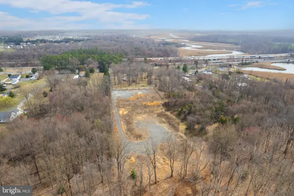 $325,000 | 2691 Dupont Parkway, Middletown, DE 19709