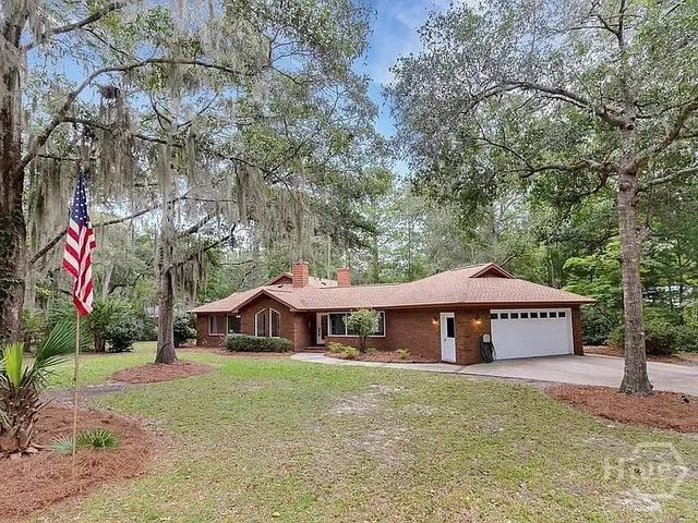 $2,600 | 196 Sayle Road, Richmond Hill, GA 31324