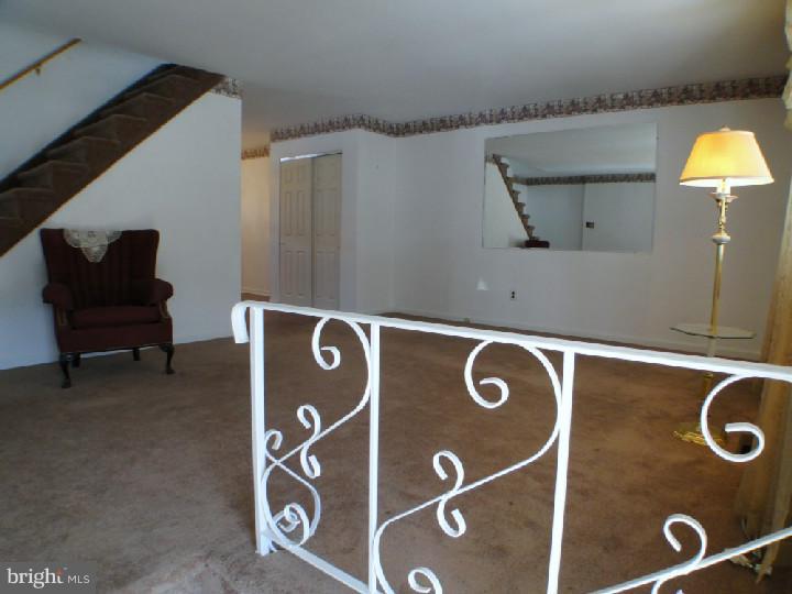 12730 Cabell Road Philadelphia, PA 19154 - Photo 16 of 17 Living Room