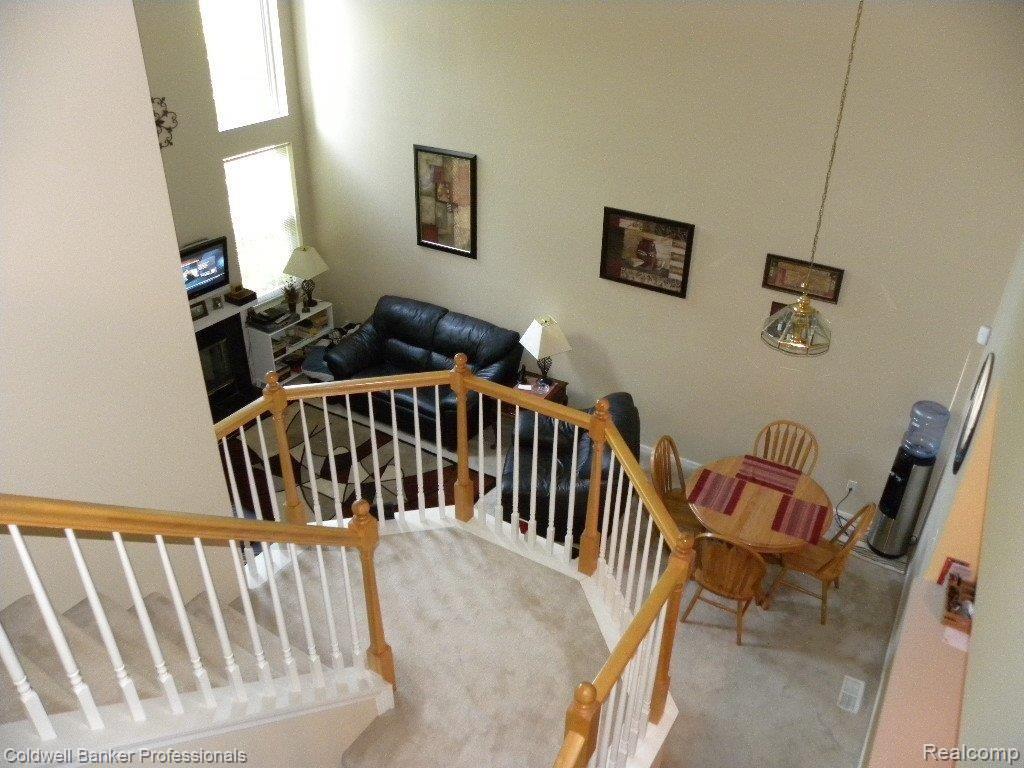 41544 Glade Road, Unit 50 Canton, MI 48187 - Photo 4 of 10 GLADE 41544 STAIRCASE