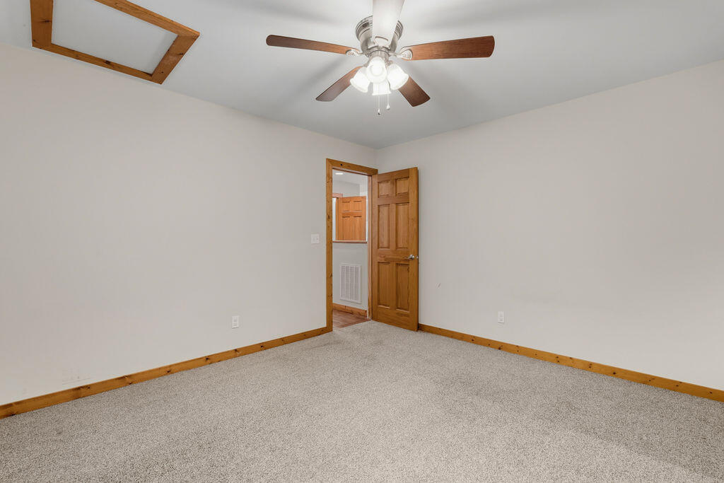 2202 Jones Bend Road Louisville, TN 37777 - Photo 25 of 43 DSC01321