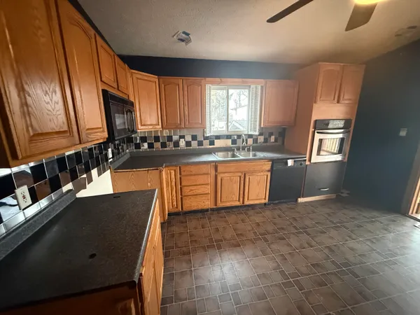 $145,000 | 1747 Tennis Court, Pleasant Lake, MI 49272