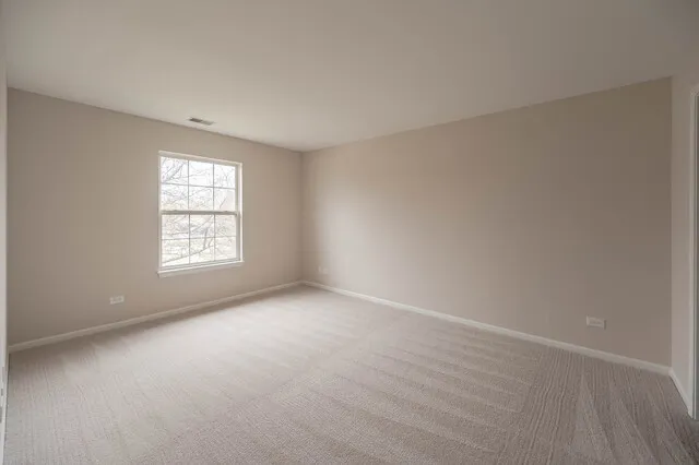 $1,850 | 1225 North Red Oak Circle, Unit 3, Round Lake Beach, IL 60073