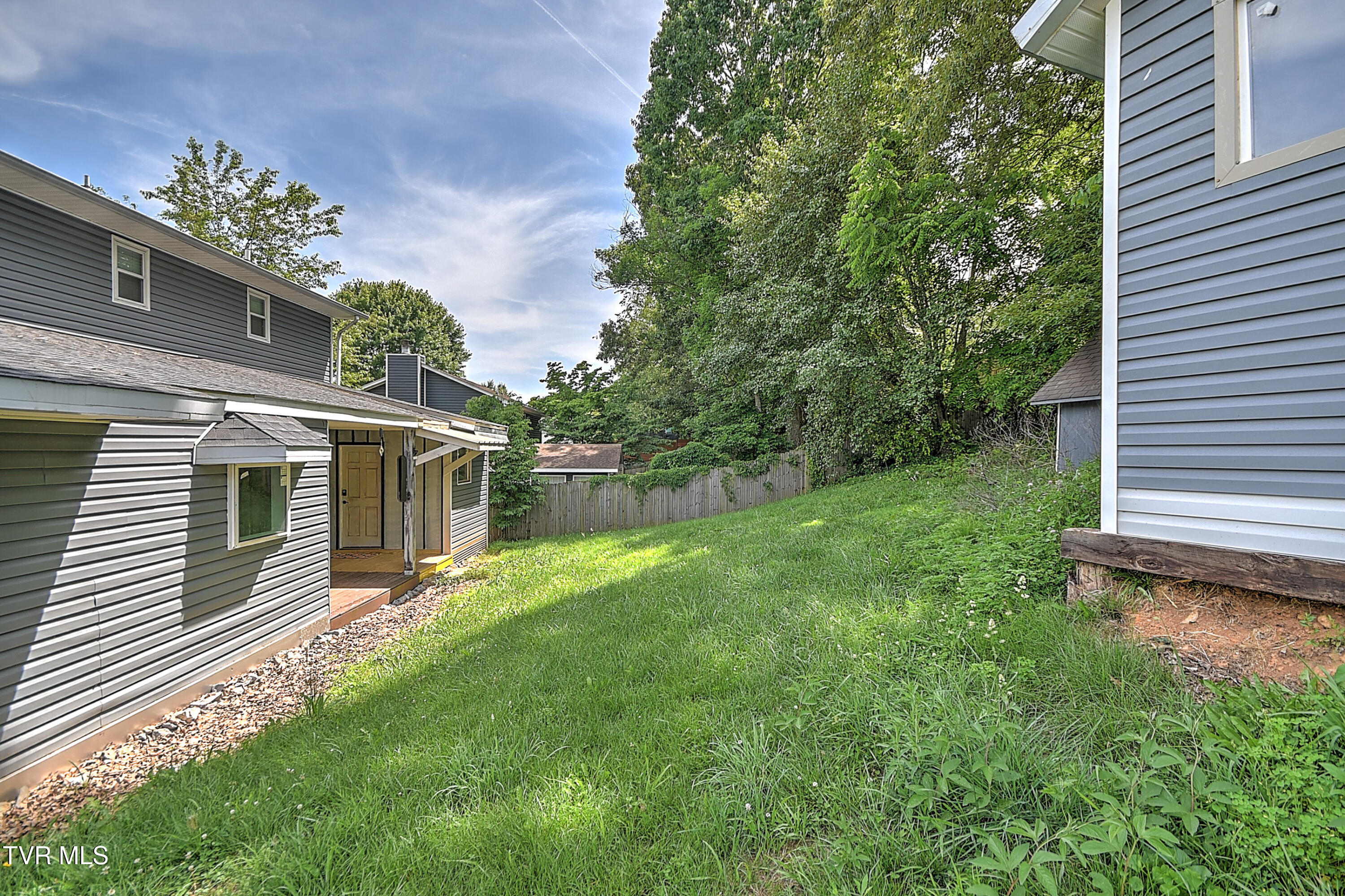 107 Springview Drive Gray, TN 37615 - Photo 38 of 44 33863E5A-404D-48DE-86C9-8E3178E10096