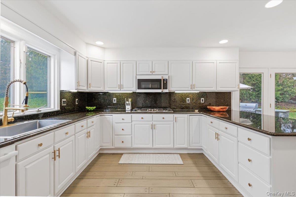 38 Brevoort Lane Rye, NY 10580 - Photo 16 of 42