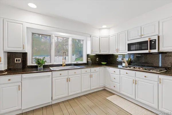 $2,750,000 | 38 Brevoort Lane, Rye, NY 10580