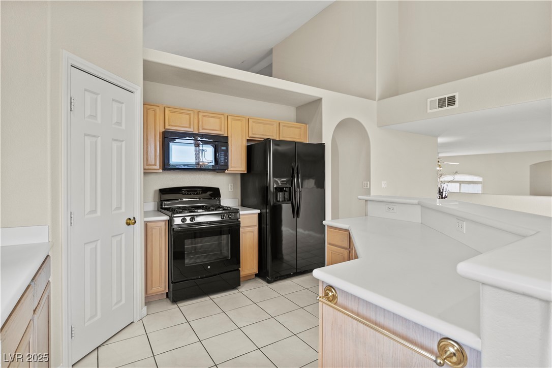 2576 Mizzoni Circle Henderson, NV 89052 - Photo 12 of 44 Kitchen