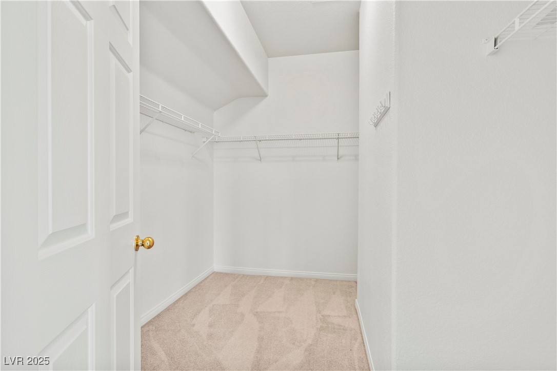 2576 Mizzoni Circle Henderson, NV 89052 - Photo 26 of 44 Walk-in closet