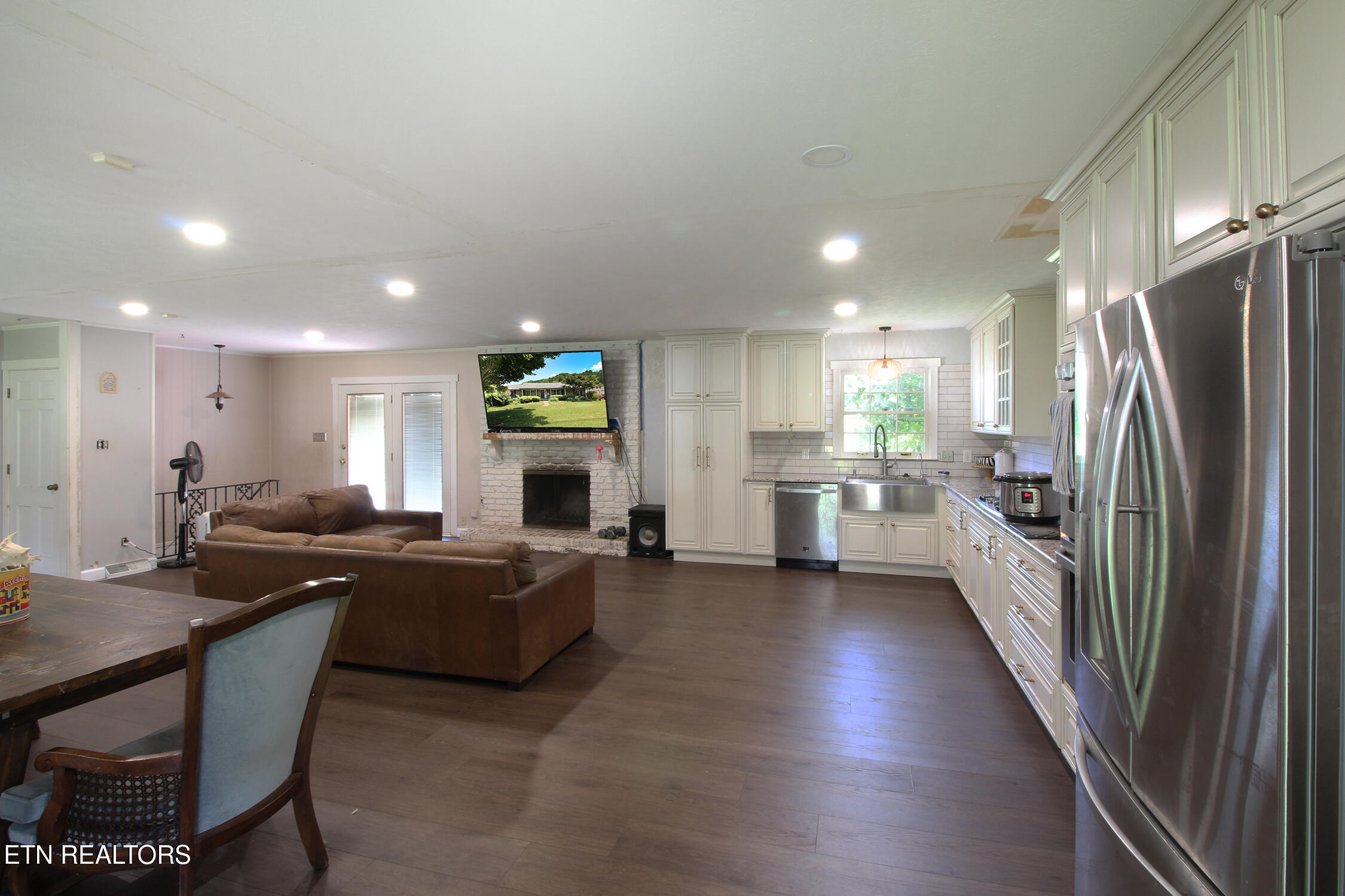 3718 Cherrylog Road Knoxville, TN 37921 - Photo 4 of 31 Great Room