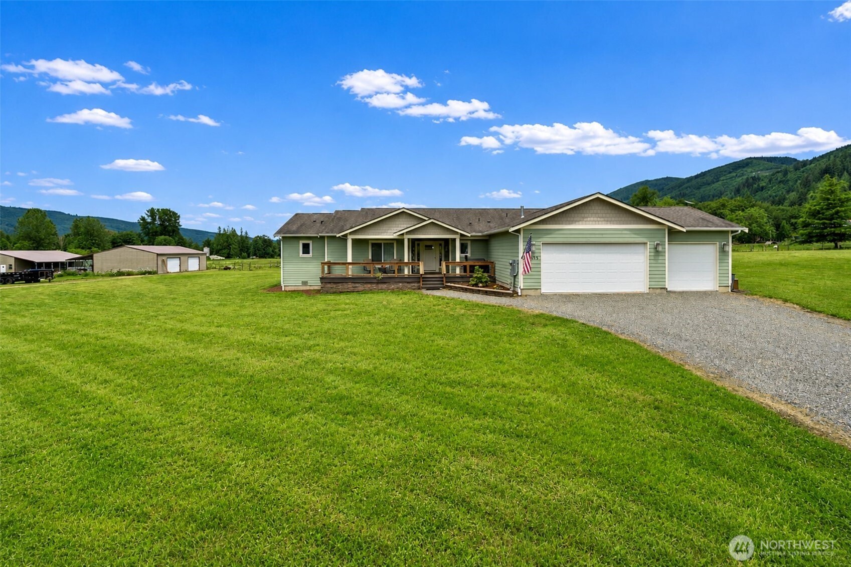 5049 Potter Road Deming, WA 98244 - Photo 3 of 38