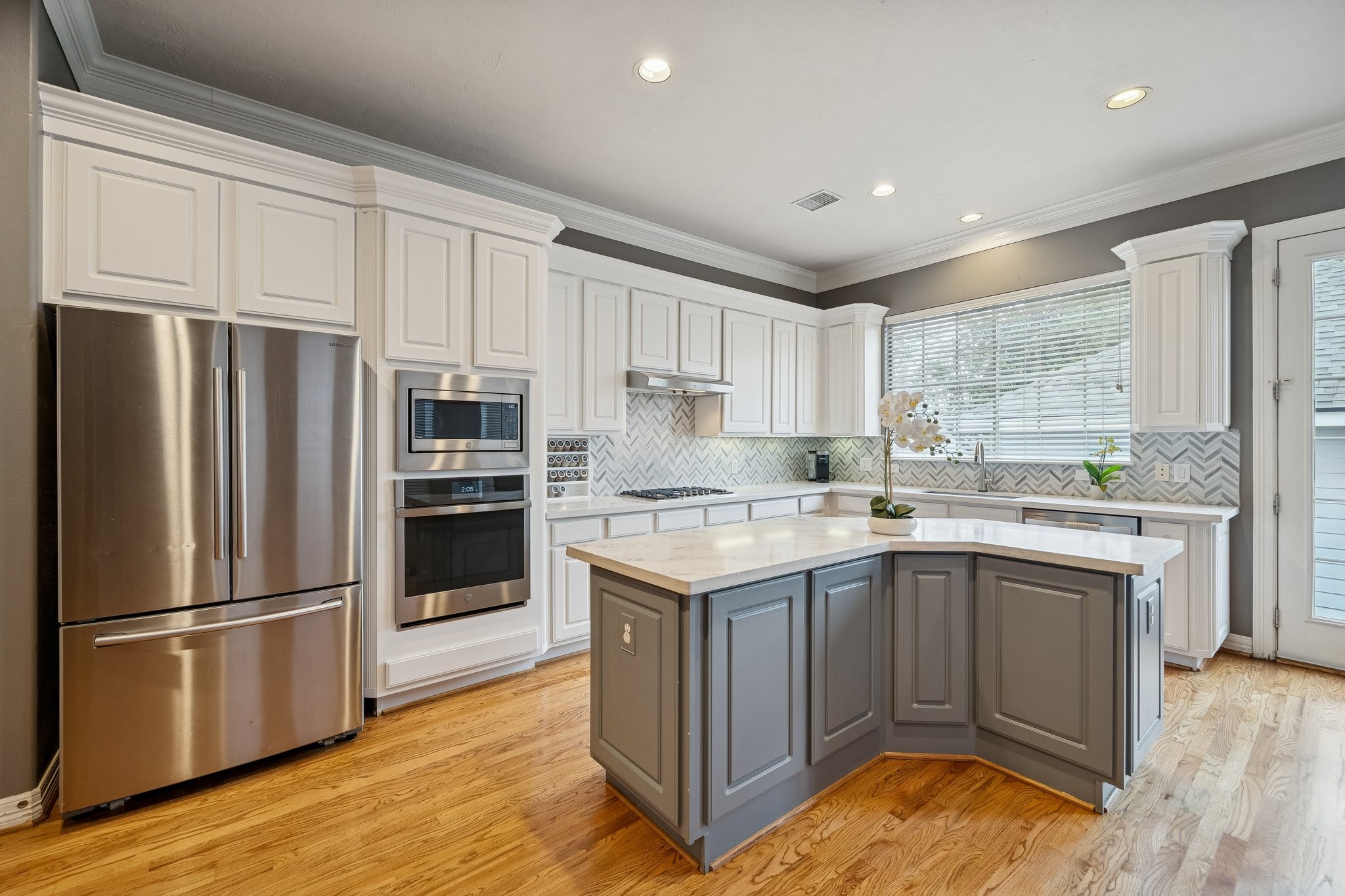 1525 West 25th Street Houston, TX 77008 - Photo 13 of 39