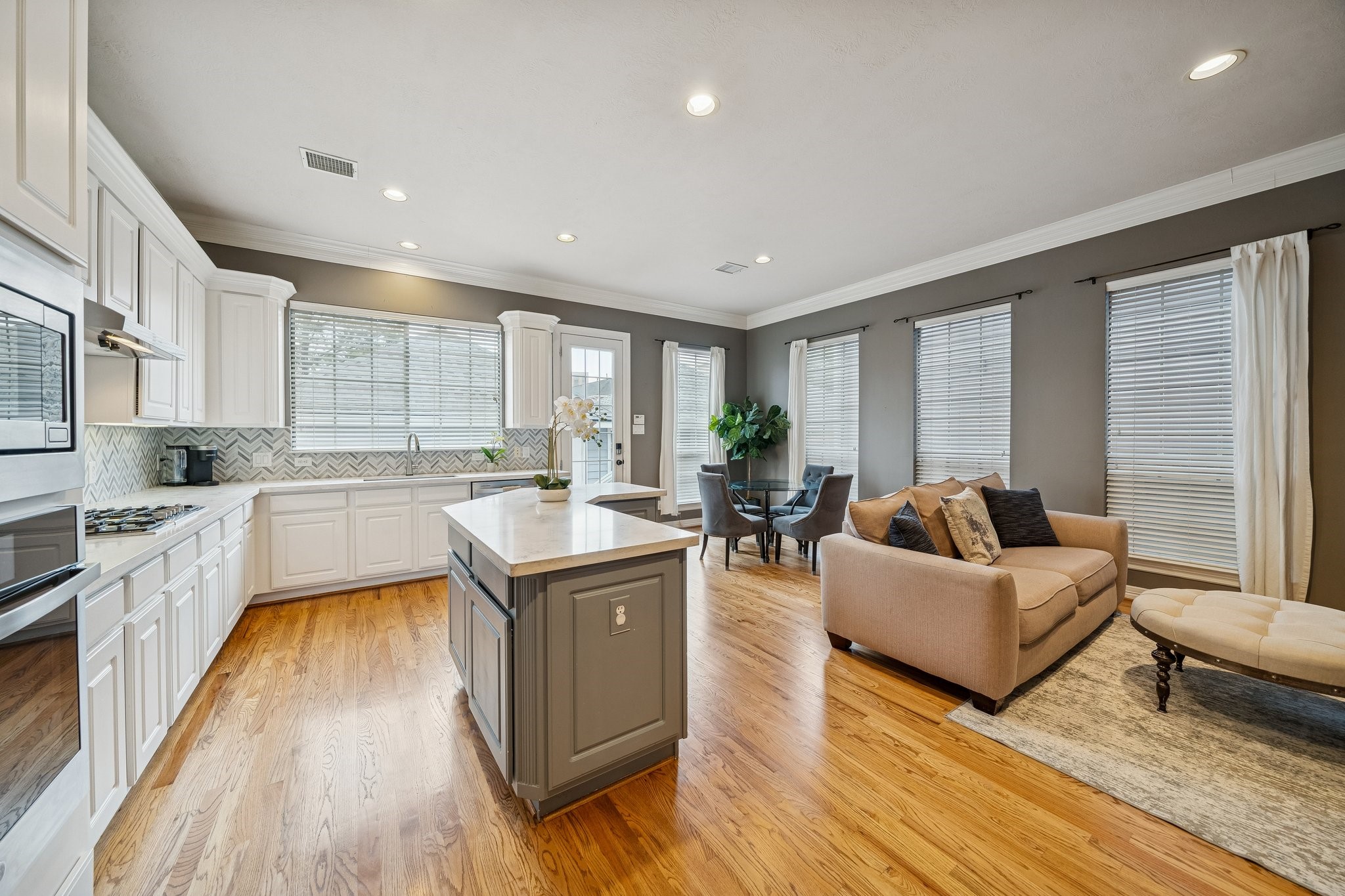 1525 West 25th Street Houston, TX 77008 - Photo 14 of 39