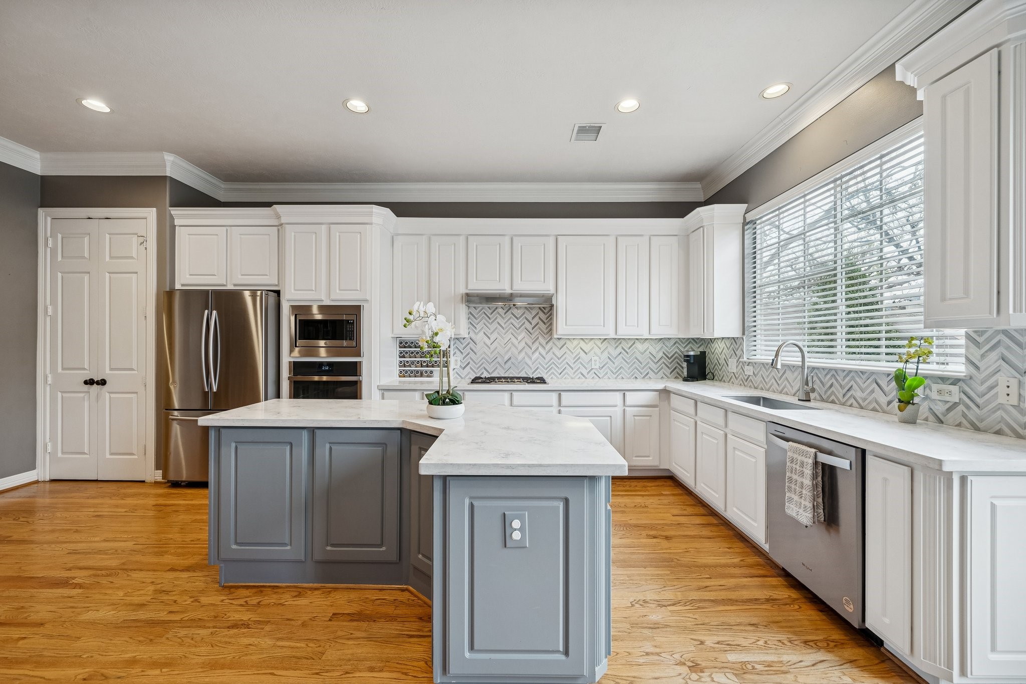 1525 West 25th Street Houston, TX 77008 - Photo 3 of 39