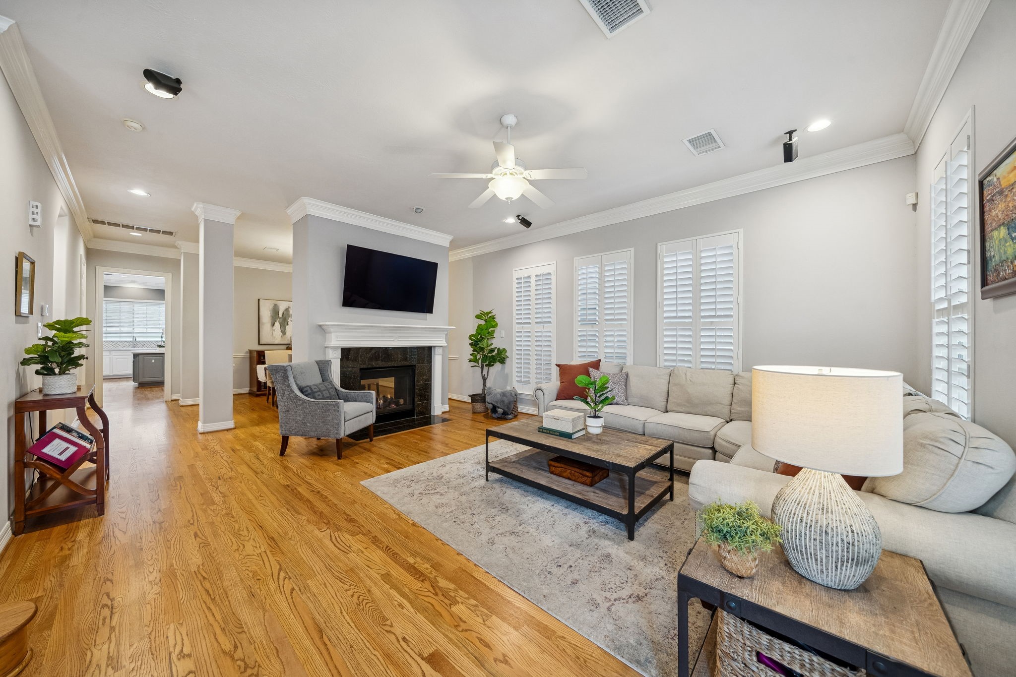 1525 West 25th Street Houston, TX 77008 - Photo 8 of 39