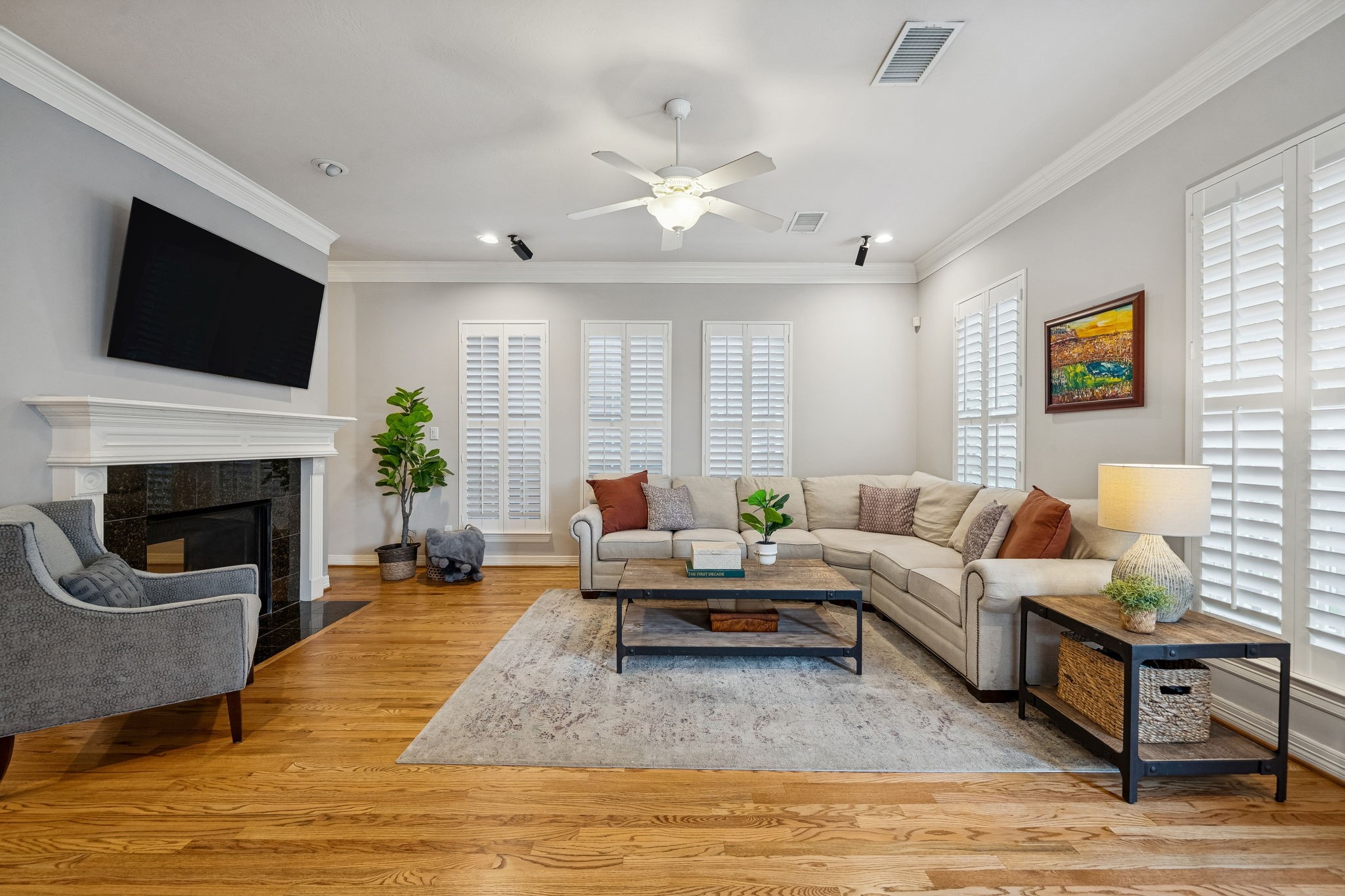 1525 West 25th Street Houston, TX 77008 - Photo 9 of 39