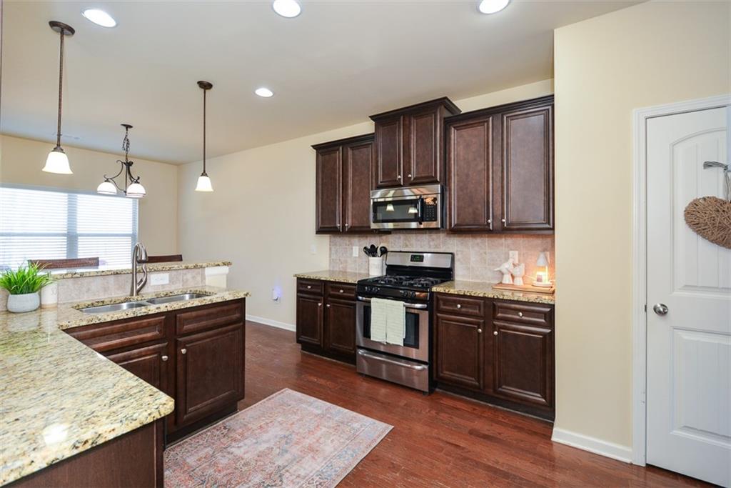 674 Ocean Avenue Canton, GA 30114 - Photo 11 of 34