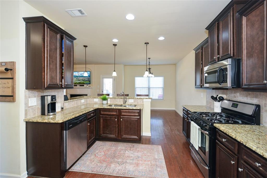 674 Ocean Avenue Canton, GA 30114 - Photo 3 of 34