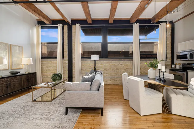 $319,900 | 215 West Maple Street, Unit 105, Milwaukee, WI 53204