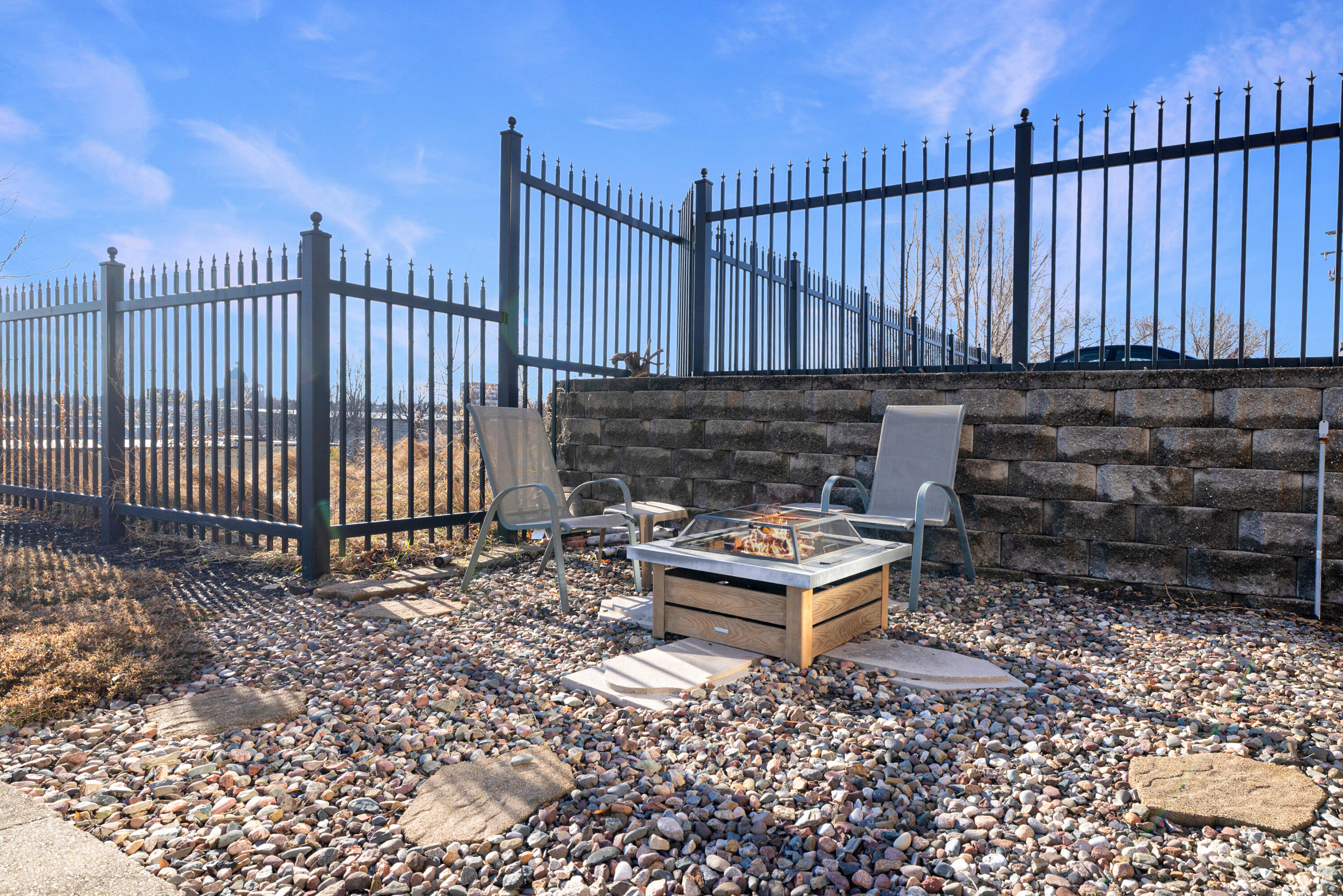 215 West Maple Street, Unit 105 Milwaukee, WI 53204 - Photo 20 of 33 Outside, east of parking lot