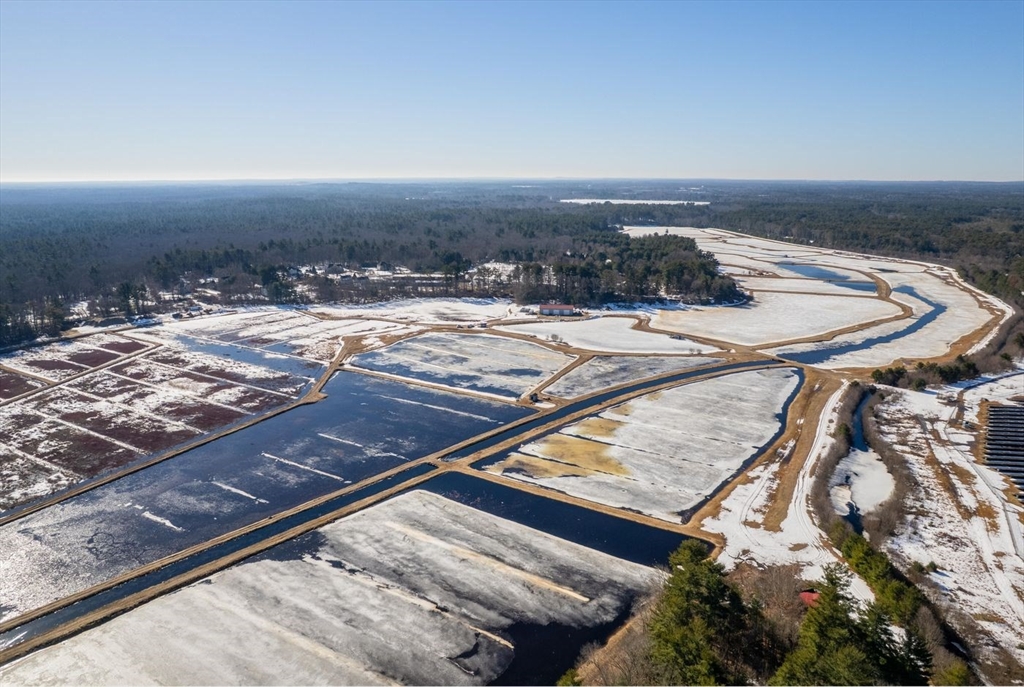 210 Bay Road Norton, MA 02766 - Photo 9 of 24 a view of a terrace