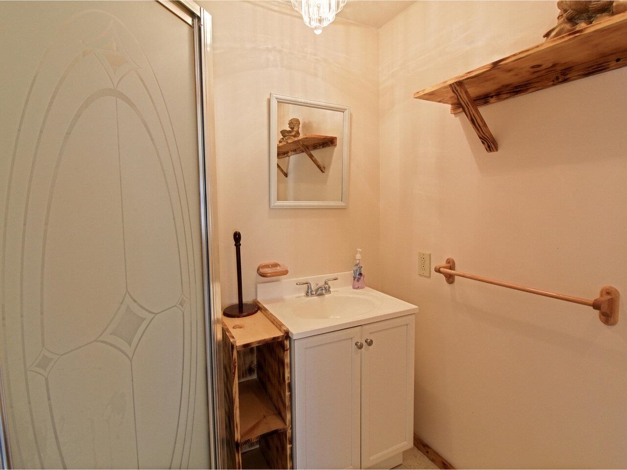 361 Patchen Road South Burlington, VT 05403 - Photo 14 of 33 Gallery Image 14