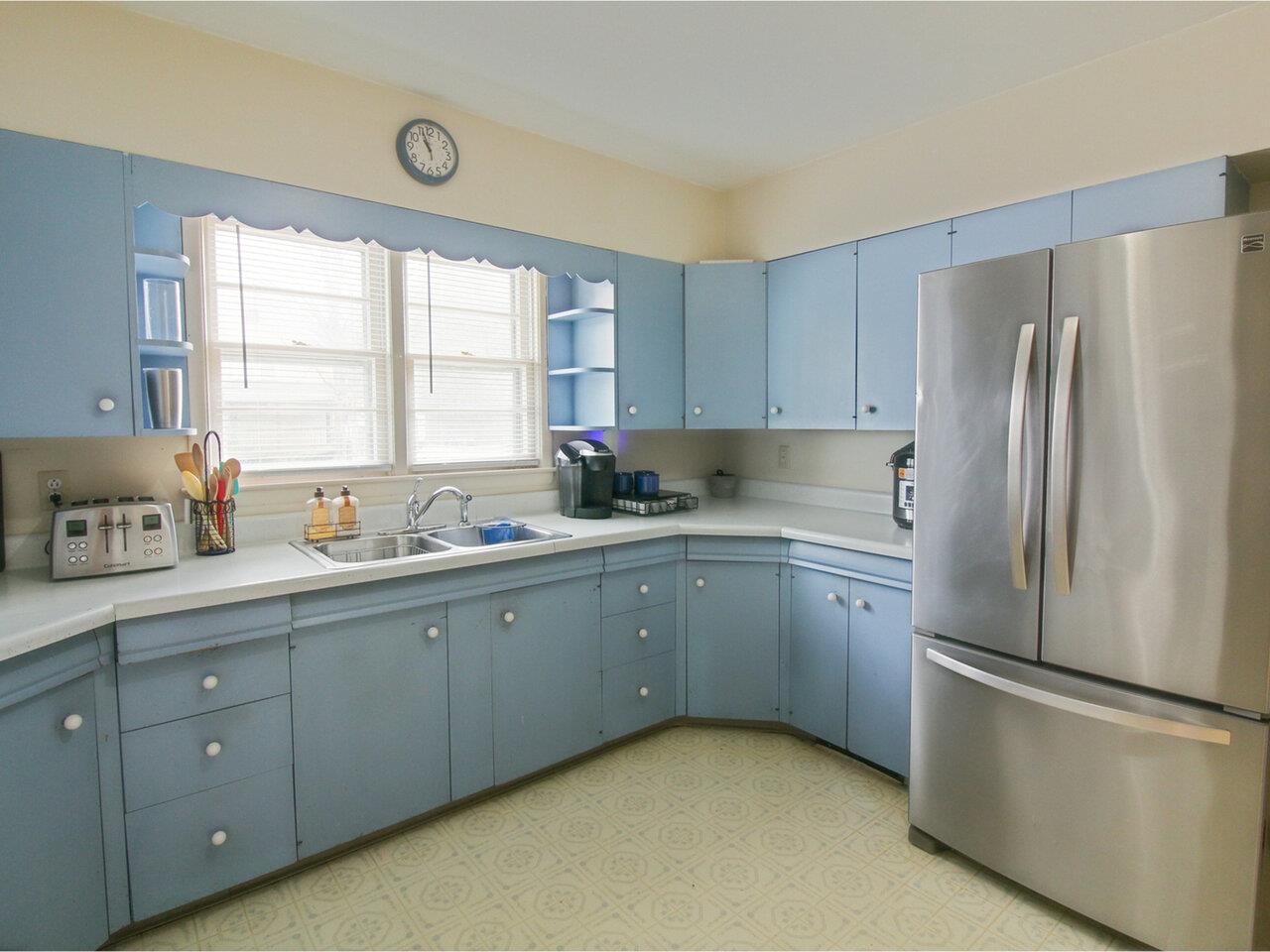 361 Patchen Road South Burlington, VT 05403 - Photo 4 of 33 Gallery Image 4